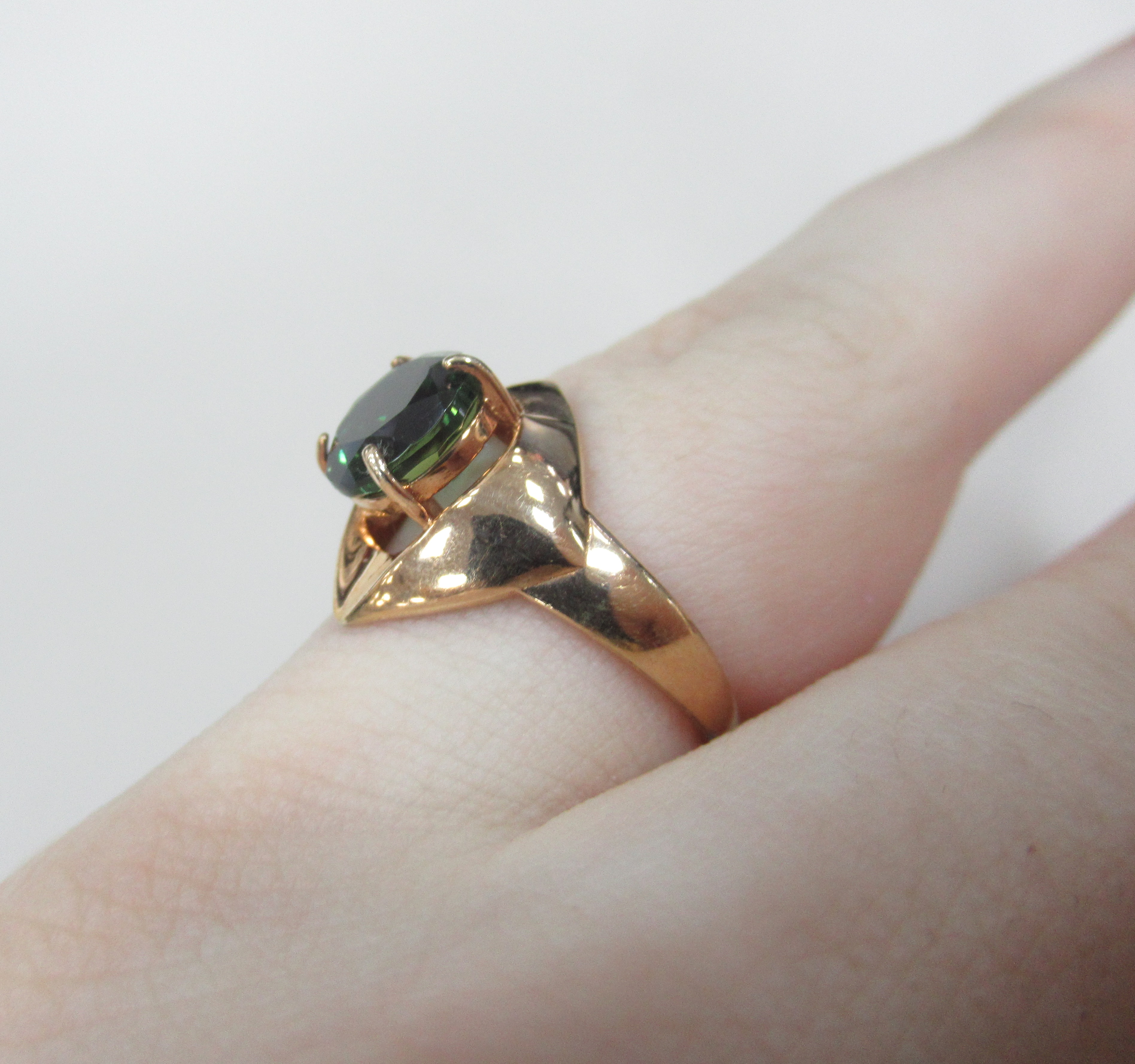 Серебряное кольцо 925 пробы; вставки 1 Турмалин Ситалл;